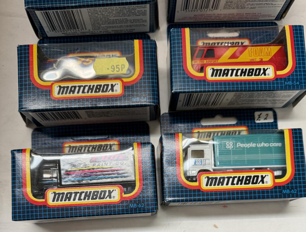 30 boxed Matchbox cars in blue boxes - Image 5 of 5