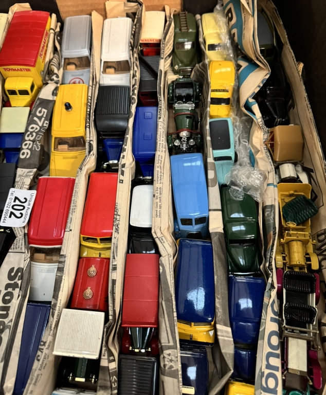 A large box of mixed diecast including Matchbox & Corgi - Bild 5 aus 7