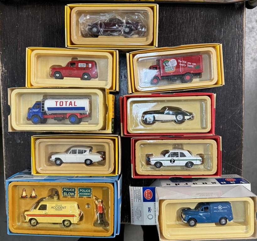 A Corgi AA services set & 9 Vanguards including Lotus, Cortina, Austin, Healey etc - Image 4 of 8