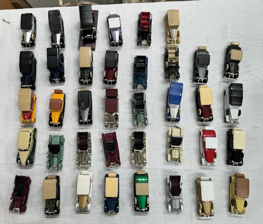 A good lot of unboxed Lledo model cars - Bild 2 aus 5