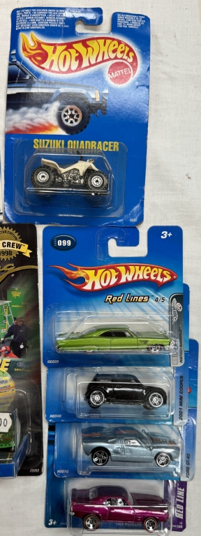 14 Hot wheels and 3 Hot Wheel Pro Racers in blister packs - Image 6 of 6