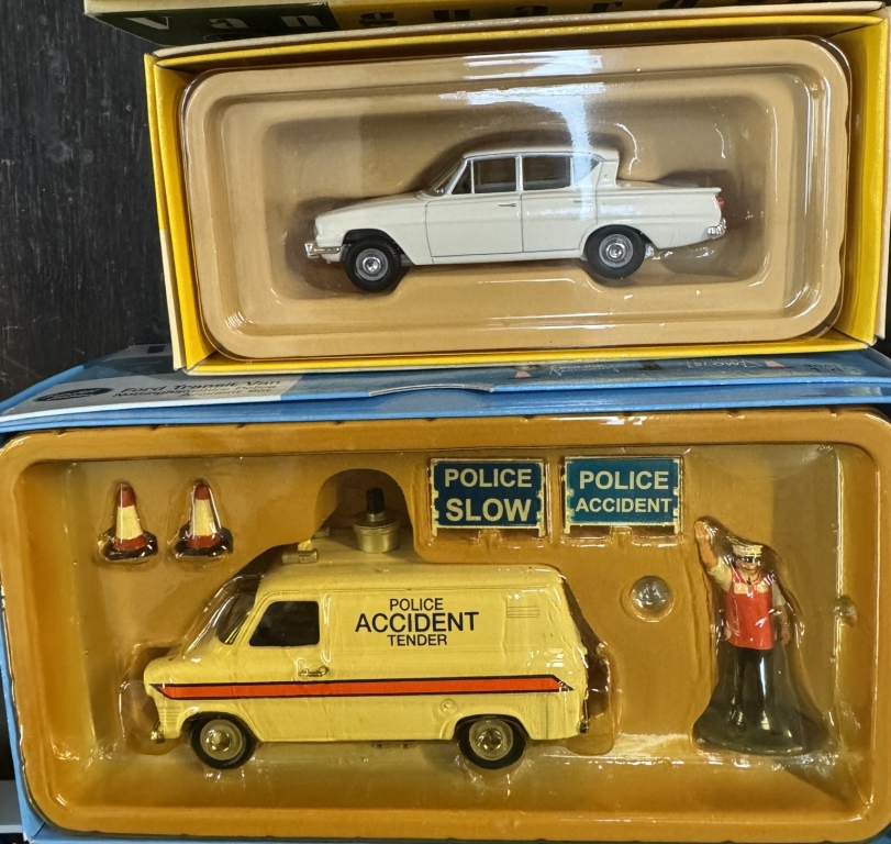 A Corgi AA services set & 9 Vanguards including Lotus, Cortina, Austin, Healey etc - Image 6 of 8