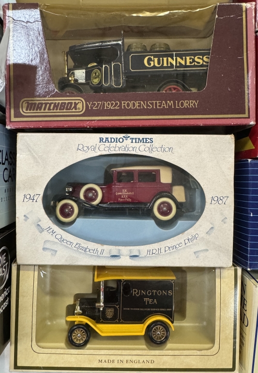 A quantity of mixed boxed diecast including Lledo, Auto art, Oxford diecast etc - Image 7 of 11