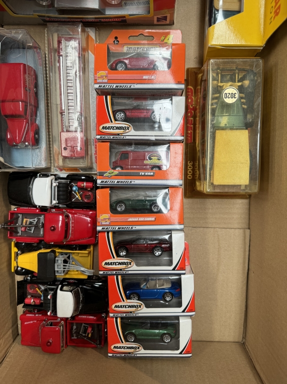 A quantity of mixed Diecast including Grtl classic vehicles, Siko Esso tanker etc - Image 8 of 10