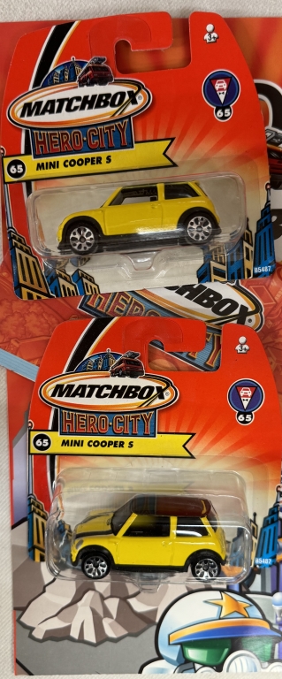 17 Matchbox hero city vehicles in blister packs - Image 5 of 5