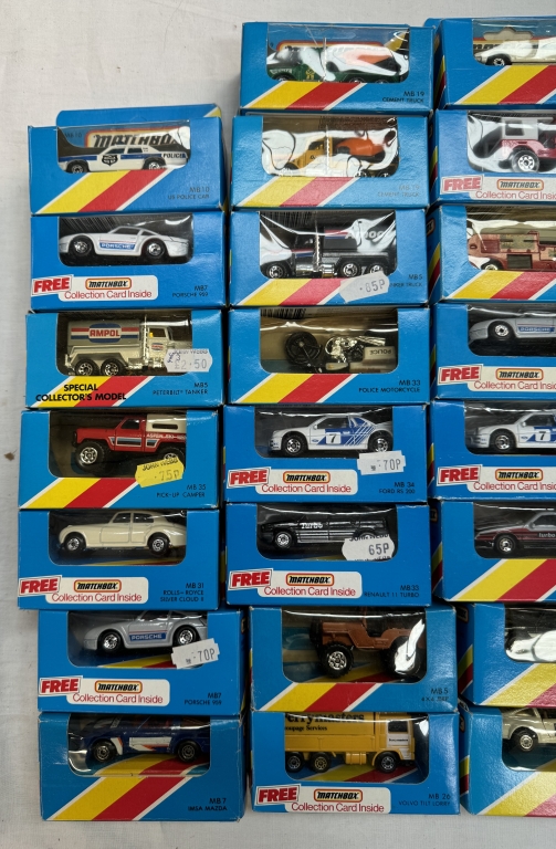 A box of boxed Matchbox cars - Bild 3 aus 4