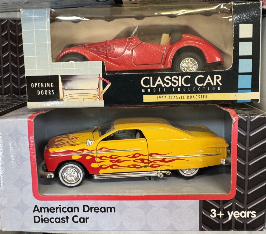 A quantity of mixed boxed diecast including Lledo, Auto art, Oxford diecast etc - Image 4 of 11