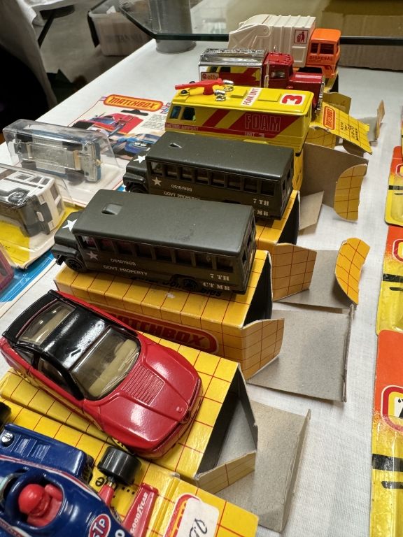 A quantity of various matchbox models including blister packs - Image 5 of 8