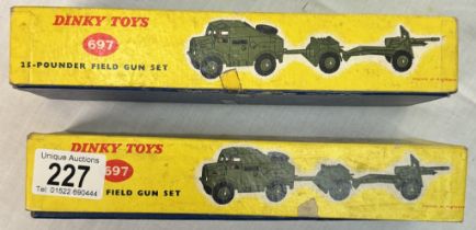 2 Boxed dinky 697 25 pounder field gun set