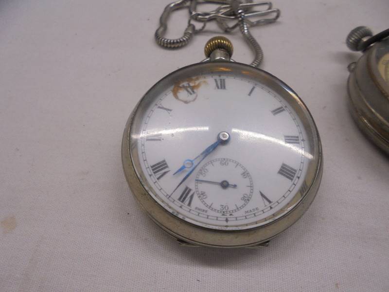 Two pocket watches, a stop watch and a fob watch. - Image 2 of 5