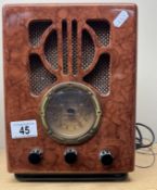 A retro style radio by EDUTEC model number VMR-5010