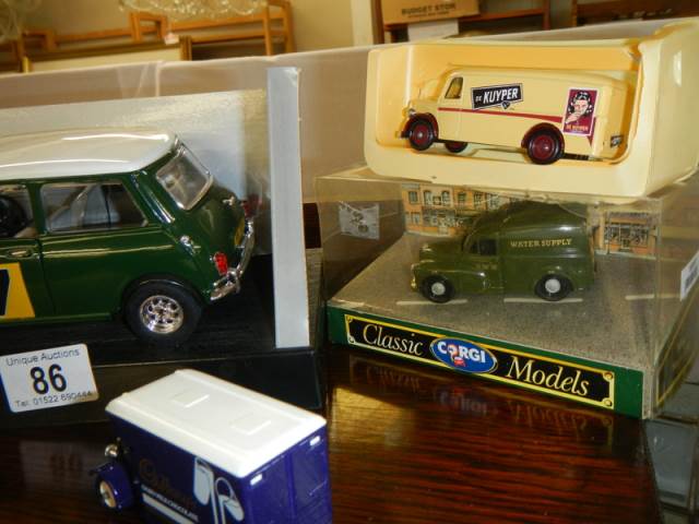 A quantity of die cast vehicles. - Image 4 of 4