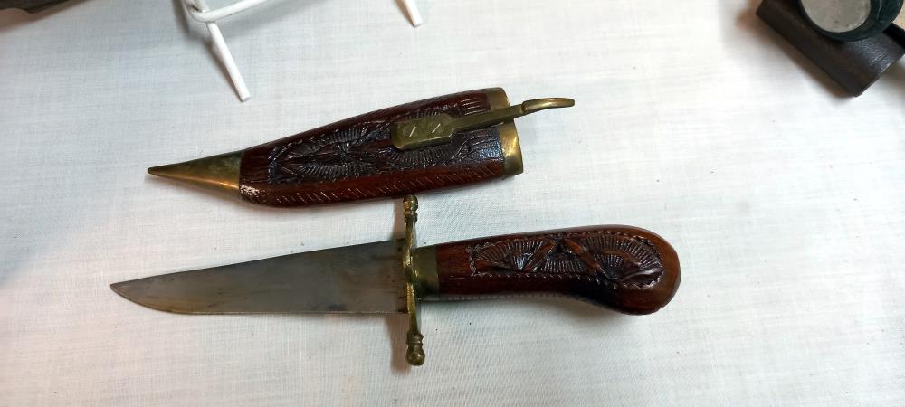 Five vintage knives. - Image 8 of 11