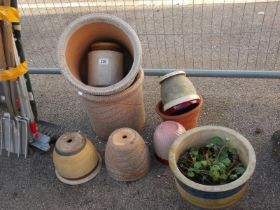 10 x Ornamental pots