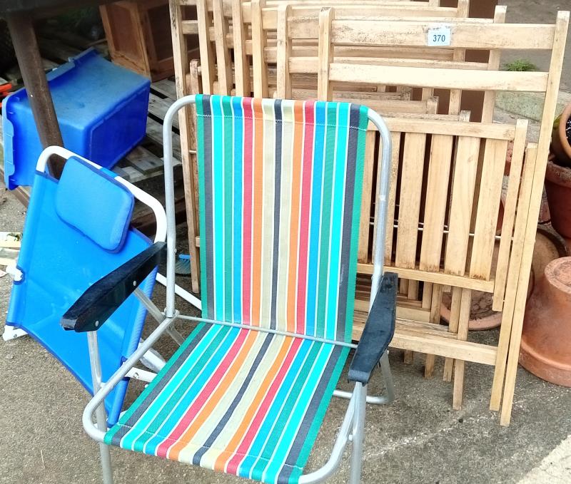 A good lot of outside chairs