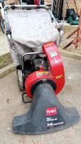 A toro 5HP Vacuum / Blower Mod62923 with bag