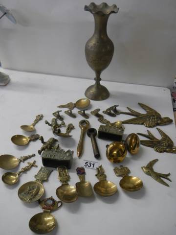 A mixed lot of caddy spoons & brass items etc. - Image 4 of 4