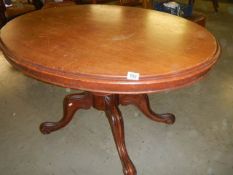 A Victorian mahogany pedestal dining table. COLLECT ONLY.