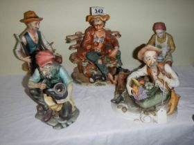 5 Capo-di-monte style figures.
