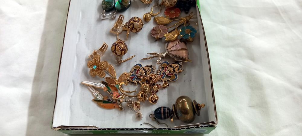 A quantity of earrings - Image 3 of 3