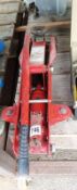A 1.5 tonne trolley jack COLLECT ONLY