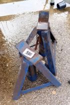 A pair of axle stands COLLECT ONLY