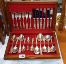 A cased 32 piece cutlery set Kings pattern