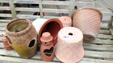 A quantity of terracotta