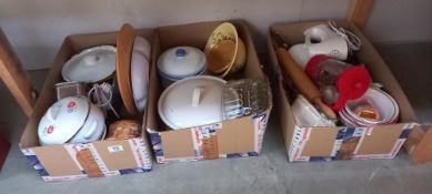 3 boxed of kitchenalia