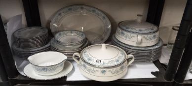 Part Noritake Blue hill Dinner service, some items AF