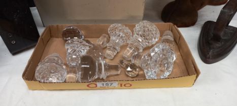 A quantity of glass decanter stoppers