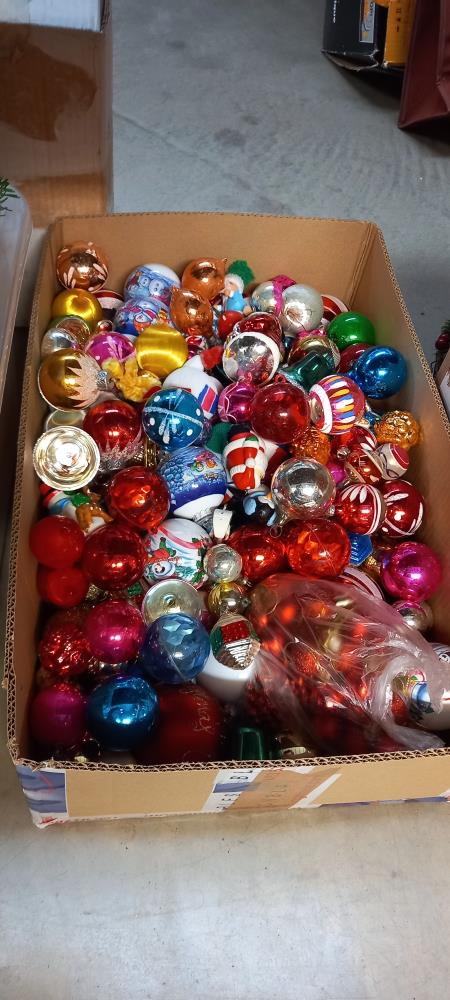 A good large lot of Christmas tree decorations COLLECT ONLY - Image 4 of 6