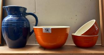 A Le Creuset 2 litre mixing bowl, 2 bowls & a jug