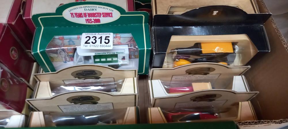 A box of Oxford diecast & Lledo boxed models - Image 2 of 4