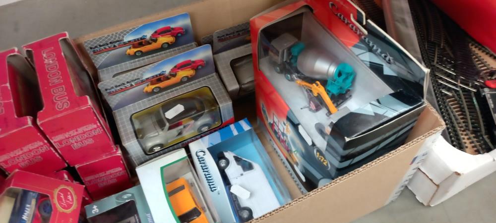 A good selection of mixed boxed diecast including Cararama, Ford Capri etc - Image 2 of 3