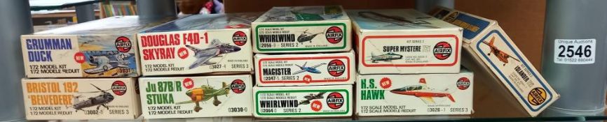 10 boxed Airfix aeroplane model kits 1:72 scale believed to be complete