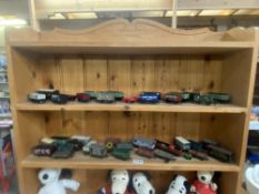 2 Trays of '00' guage Hornby & Triang goods wagons