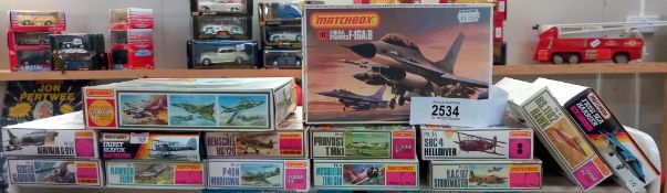 14 boxed Matchbox aeroplane model kits 1:72 scale believed to be complete