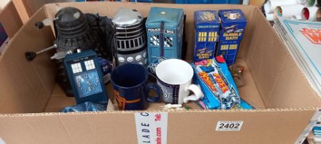 A quantity of Doctor Who miscellaneous collectables including Tardis, bubble bath, clock, pencil