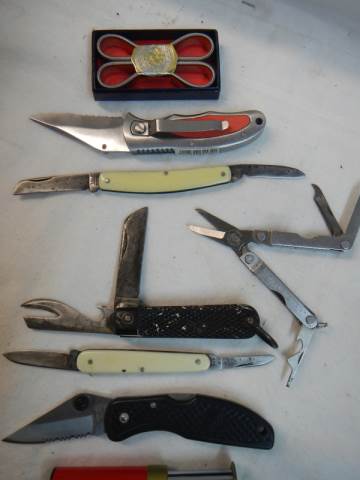A mixed lot of vintage pen knives etc., - Image 2 of 4
