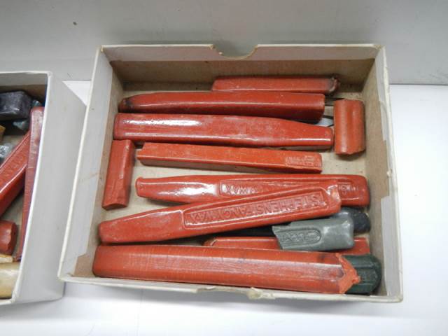 A Wax seal and two trays of sealing wax. - Image 6 of 6