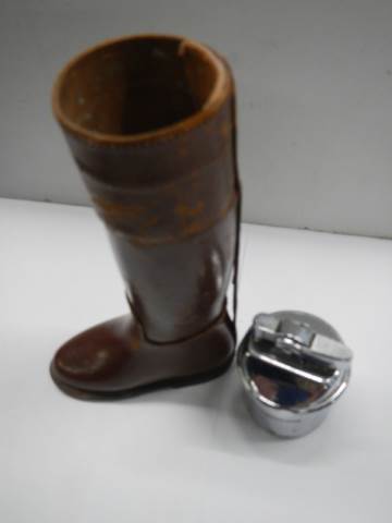 An unusual cigarette lighter in the form of a leather boot. - Image 5 of 5