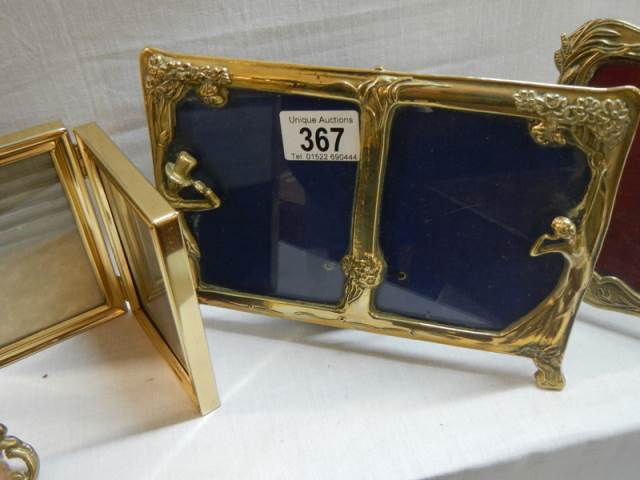 A quantity of brass photo frames. - Image 3 of 3