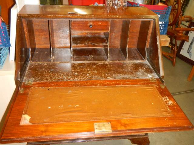 A mahogany bureau, COLLECT ONLY. - Image 2 of 2