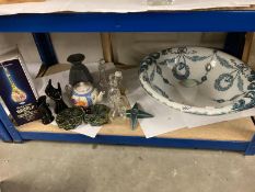 An Edwardian blue & white wash bowl & contents