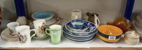 A quantity of ceramics including blue & white ceramics