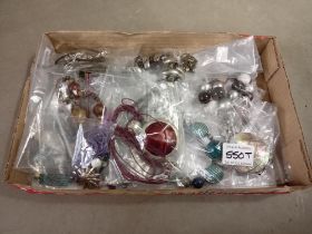 A good lot of costume jewellery