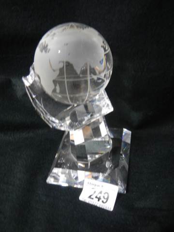 A superb quality crystal glass globe on rotating stand. - Image 2 of 3