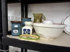 An earthenware mixing bowl & 7 other items