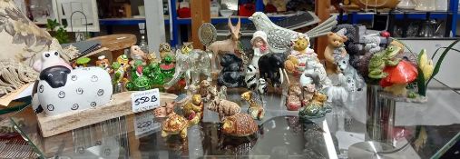 A quantity of miniature figures / collectables
